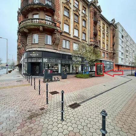 Broadway B3 * Debrecen