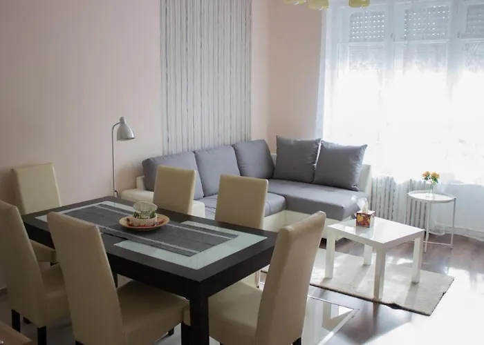 Апартаменты Broadway B3 *